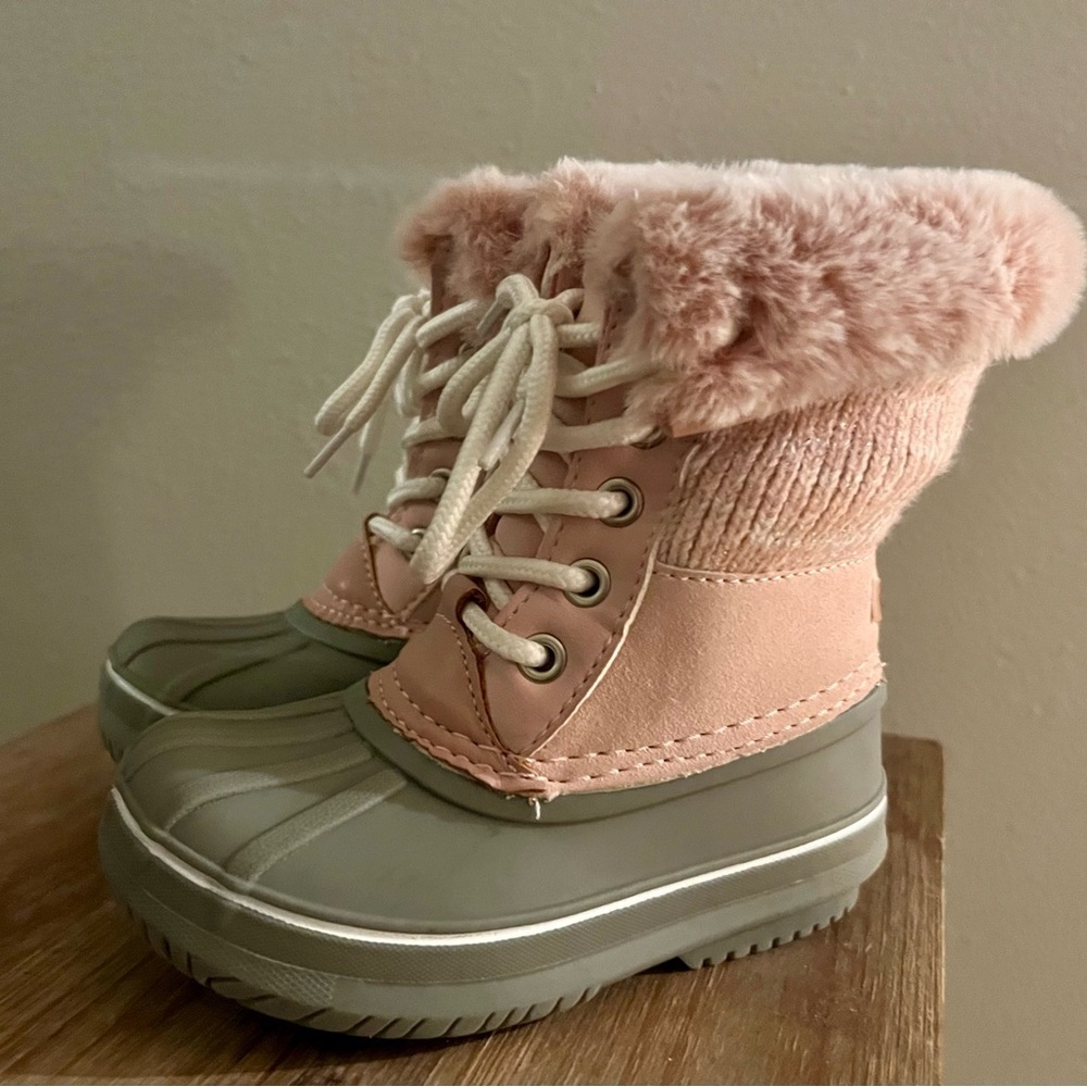 London Fog Pink and Gray Fur Snow Boots- Size 7 Girls